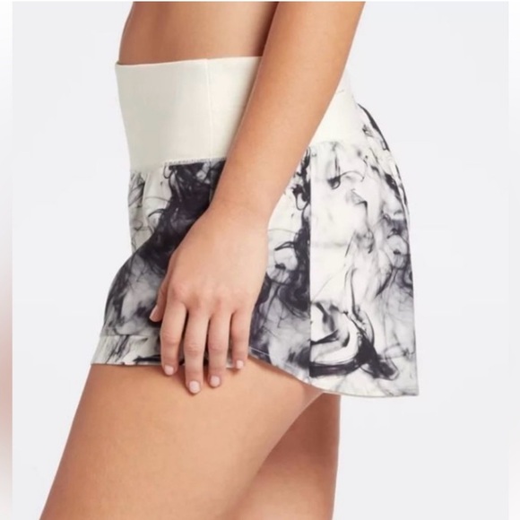 Calia By Carrie Underwood Shorts Calia Kick It Up Performance Shorts Women’s L - Picture 3 of 4